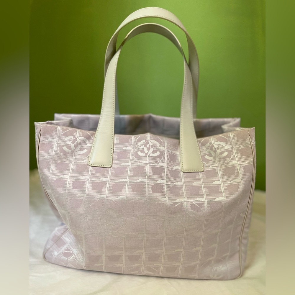 Chanel Pink Travel Line Tote Bag 🩷 - Picture 4 of 17